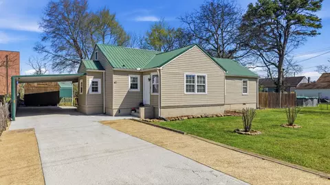 42 Warren St, Rossville, GA 30741