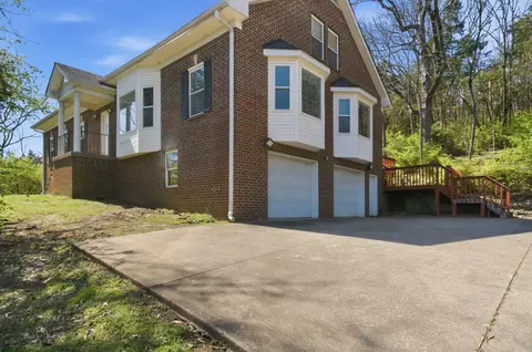 7132 Charlotte Pike, Nashville, TN 37209