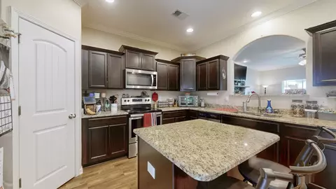 Kitchen - 2003 Case Way, Fairview, TN 37062 photo 2 of 4