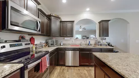Kitchen - 2003 Case Way, Fairview, TN 37062 photo 3 of 4