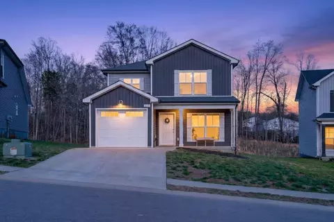 1213 Cottonwood Dr, Clarksville, TN 37040