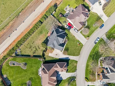 10421 Laurel Pointe Ln, Knoxville, TN 37931
