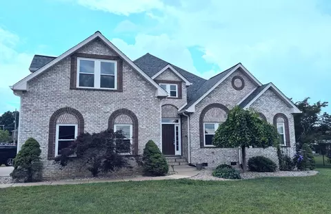 2114 London Ln, Greenbrier, TN 37073