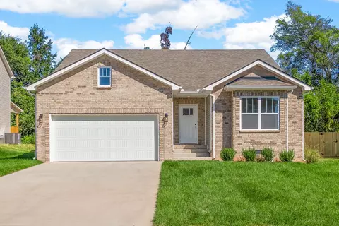 618 Chatsworth Dr, Clarksville, TN 37042