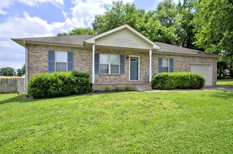 3290 S Senseney Cir, Clarksville, TN 37042