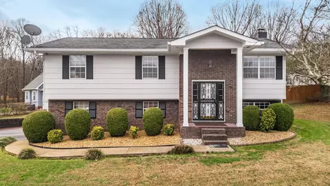 826 Northbrook Dr, Hixson, TN 37343