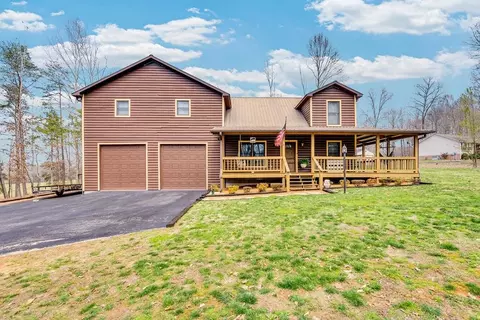 465 Hickory Ln, Sparta, TN 38583