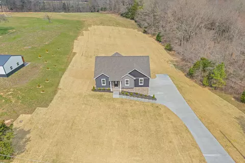 1215 Southside Rd, Southside, TN 37171