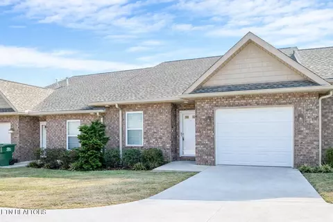 214 Waters Rd, Maryville, TN 37803