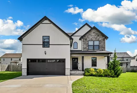 105 Wilburn Ct, Clarksville, TN 37043