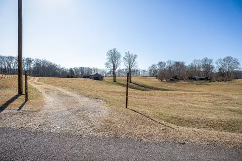 Exterior - 4291 Webbs Camp Rd, Walling, TN 38587 photo 3 of 8