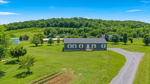 833 County Road 350, Sweetwater, TN 37874