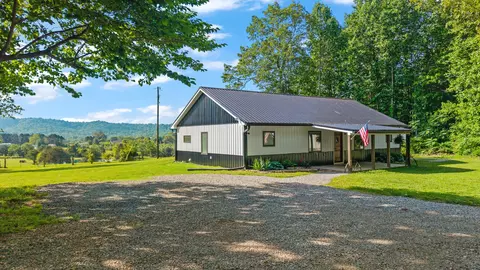 250 Creek Road Rd, Sweetwater, TN 37874