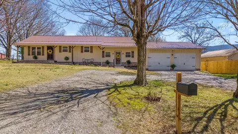 158 County Road 899, Etowah, TN 37331