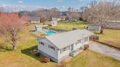 217 County Road 909, Etowah, TN 37331