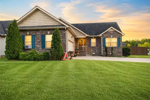 601 Cameo Ln, Clarksville, TN 37042