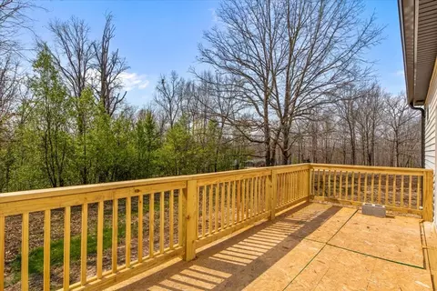 Exterior - 591 Fire Tower Rd, Dickson, TN 37055 photo 4 of 4