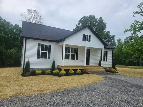 Exterior - 591 Fire Tower Rd, Dickson, TN 37055 photo 2 of 4
