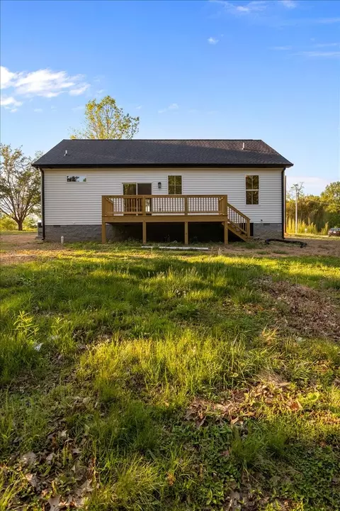 Exterior - 591 Fire Tower Rd, Dickson, TN 37055 photo 3 of 4