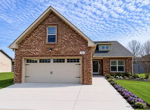131 Irish Oaks Dr, Portland, TN 37148