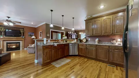 Kitchen - 651 Williams St, Decherd, TN 37324 photo 2 of 3