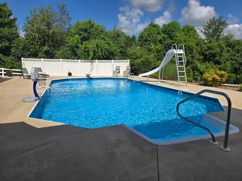 Exterior - 651 Williams St, Decherd, TN 37324 photo 13 of 19