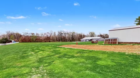 Exterior - 651 Williams St, Decherd, TN 37324 photo 8 of 19