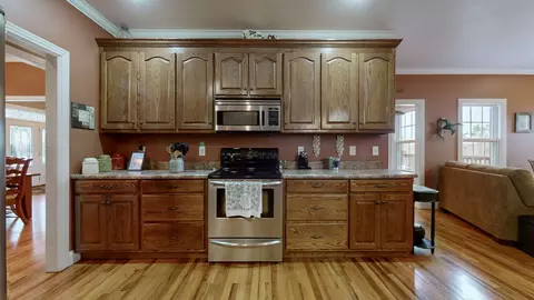 Kitchen - 651 Williams St, Decherd, TN 37324 photo 3 of 3
