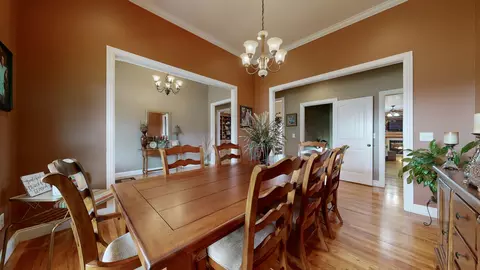 Dining - 651 Williams St, Decherd, TN 37324 photo 2 of 4