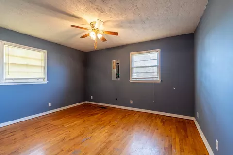 Bedroom - 118 Park St, Loretto, TN 38469 photo 5 of 5