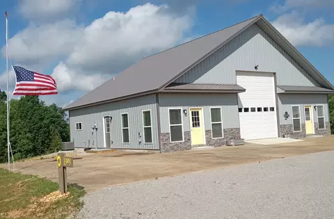 1395 New Kimmins Rd, Hohenwald, TN 38462