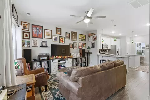 Living - 2311 Patrick Ave, Old Hickory, TN 37138 photo 3 of 3