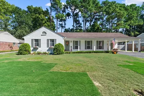 2496 Birchtree Dr, Germantown, TN 38138