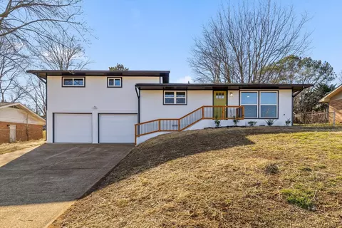 1636 Green Hill Dr, Hixson, TN 37343