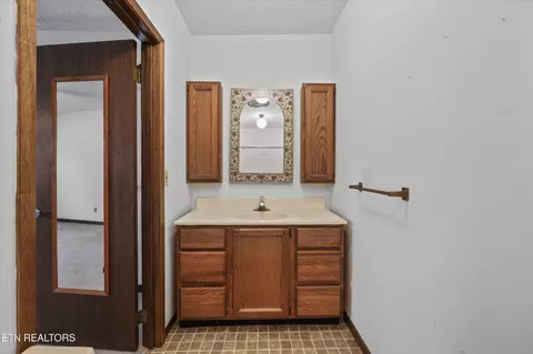 359 E Wolf Valley Rd, Heiskell, TN 37754 photo 14