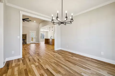 Dining - 1183 Hangar Rd, Springfield, TN 37172 photo 1 of 2