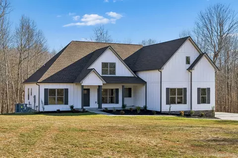 Exterior - 1183 Hangar Rd, Springfield, TN 37172 photo 3 of 7