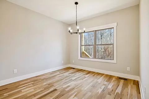 Dining - 1183 Hangar Rd, Springfield, TN 37172 photo 2 of 2