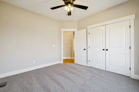 Bedroom - 1183 Hangar Rd, Springfield, TN 37172 photo 5 of 8