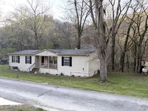 270 Cooper Ln, Smithville, TN 37166
