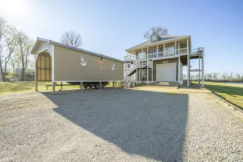 510 Vista River Ln, Morris Chapel, TN 38361