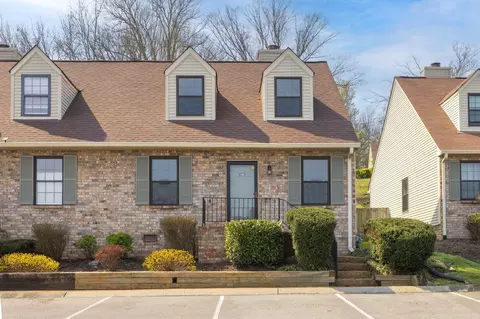 216 Deerpoint Ct, Hendersonville, TN 37075