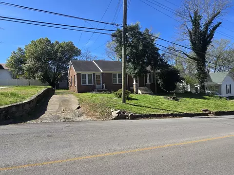313 Poplar St SE, Pulaski, TN 38478