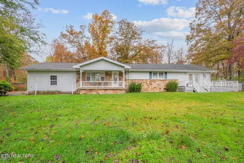 746 Dunbar Rd, Crossville, TN 38572