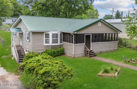 709 N A St, Lenoir City, TN 37771