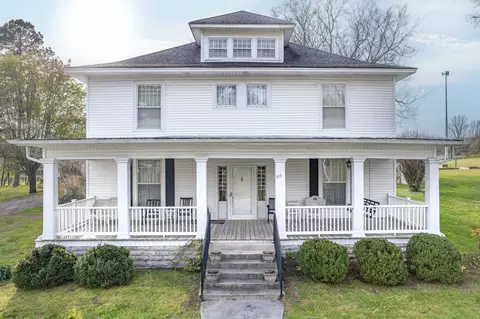 317 N Main St, Cornersville, TN 37047
