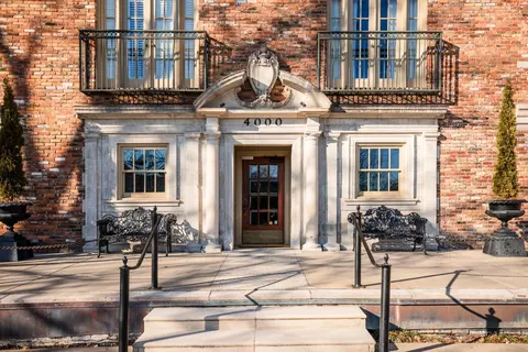 4000 W End Ave #403, Nashville, TN 37205