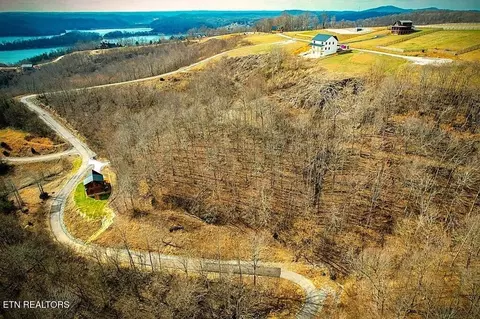 50 Crappie Ln, Hilham, TN 38568