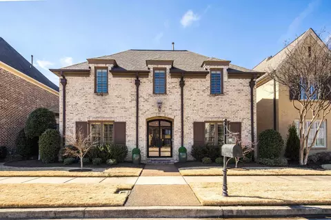 1881 Enclave Green Ln, Germantown, TN 38139