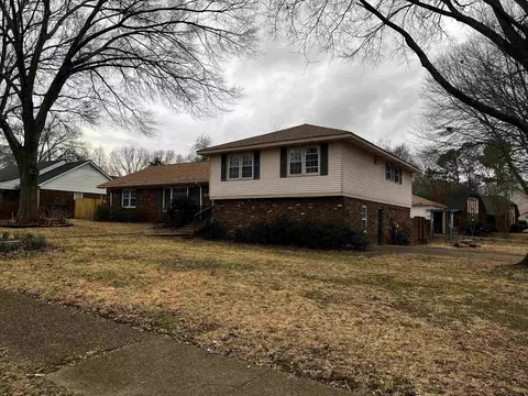 1475 Eastridge Dr, Memphis, TN 38120